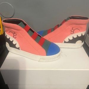 Sneakers